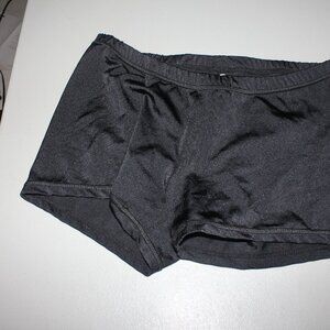 Black Victoria's Challenge Skating Shorts  Size Large New